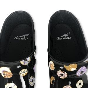 dansko donut clogs